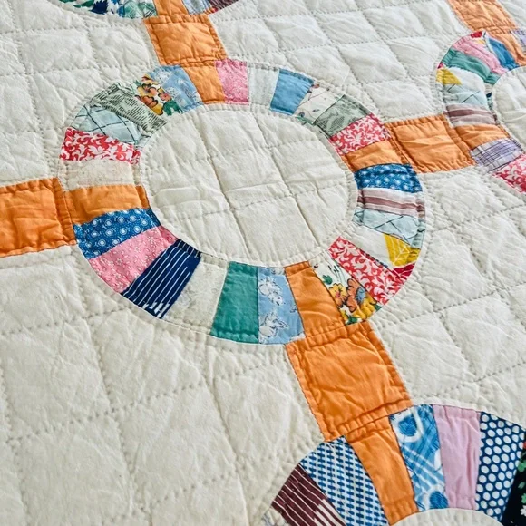 Vintage Handmade WEDDING RING PATTERN Artisan Patchwork Quilt- STUNNING - Picture 11 of 13